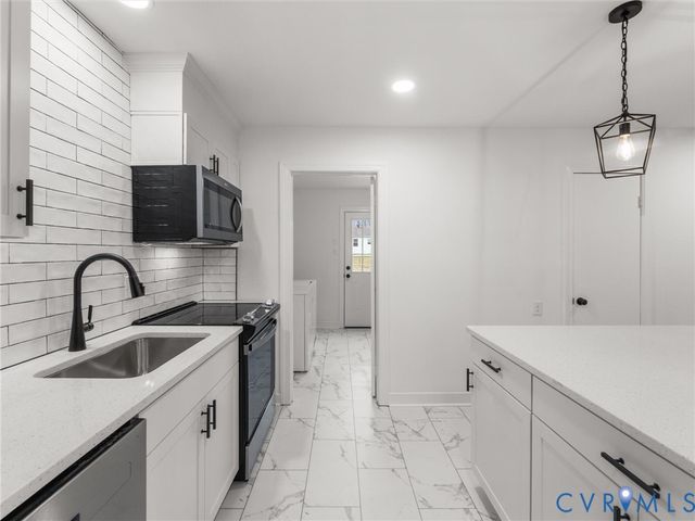 4927 Orcutt Ln, Richmond, VA 23224