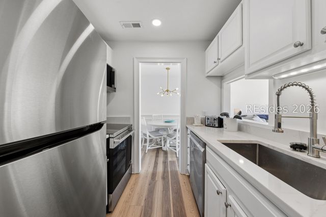 2 Lighthouse Ln Apt 858, Hilton Head Island, SC 29928