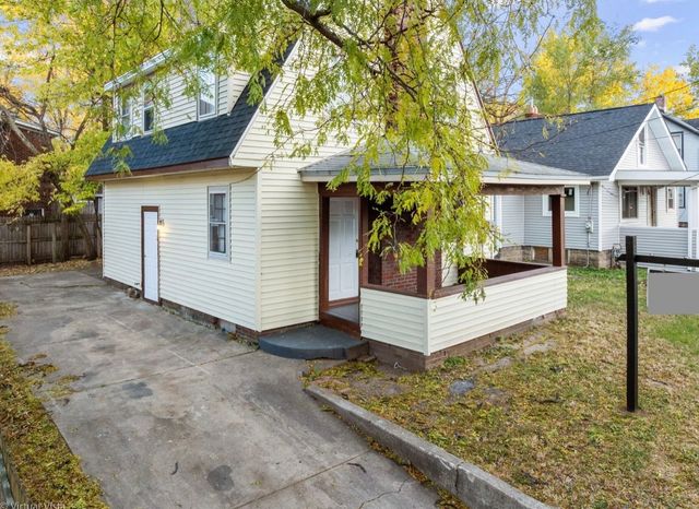 233 Oakwood Avenue, Rockford, IL 61101