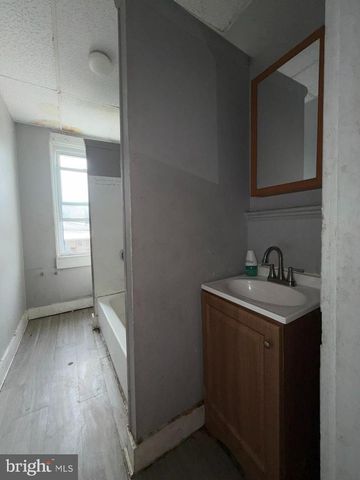 3227 E BALTIMORE ST, Baltimore, MD 21224