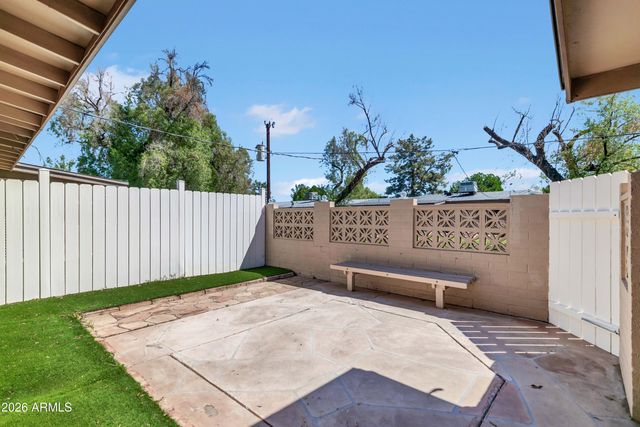 10013 W LAKEVIEW Circle N, Sun City, AZ 85351