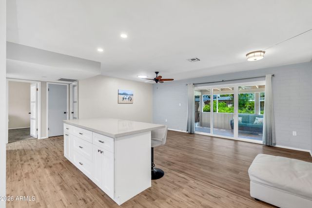 10013 W LAKEVIEW Circle N, Sun City, AZ 85351