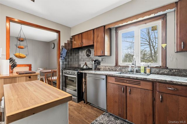 198A Locust Avenue, Cortlandt Manor, NY 10567