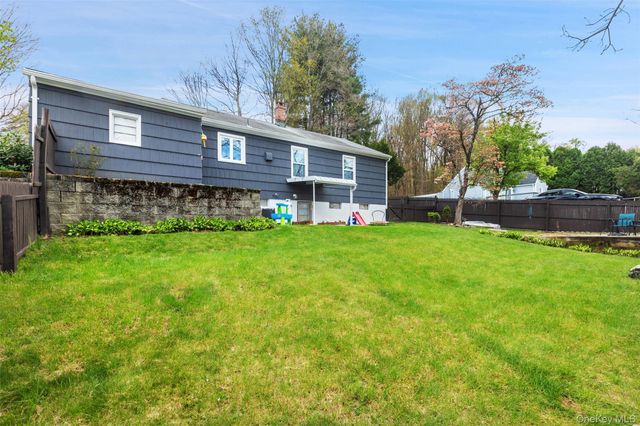198A Locust Avenue, Cortlandt Manor, NY 10567