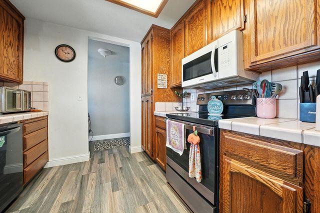 9680 Warren Rd, Valley Springs, CA 95252
