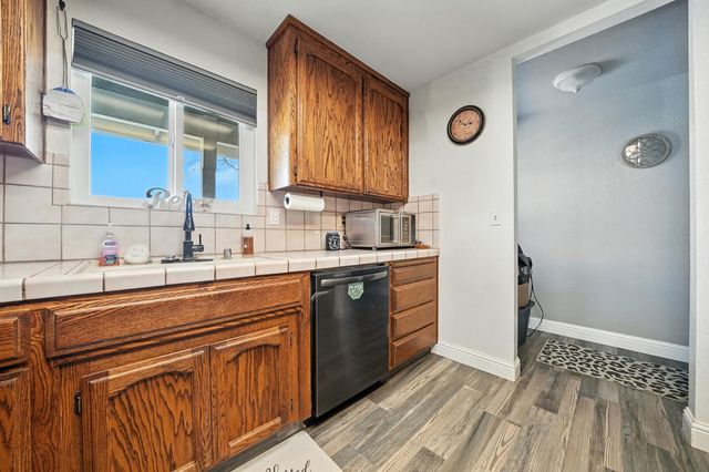 9680 Warren Rd, Valley Springs, CA 95252