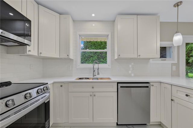 524 Clyde Street, Plainfield Twp, PA 18064