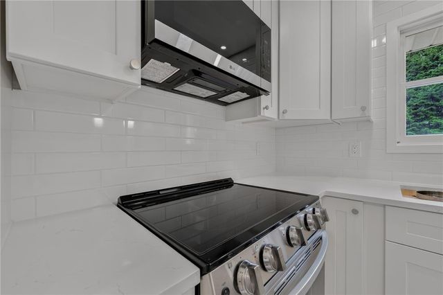 524 Clyde Street, Plainfield Twp, PA 18064