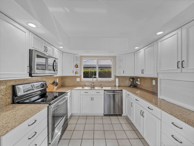 830 Cypress Way, Boca Raton, FL 33486