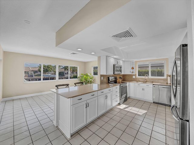 830 Cypress Way, Boca Raton, FL 33486