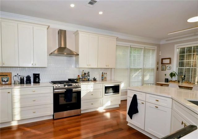 11210 Donnington Drive, Duluth, GA 30097