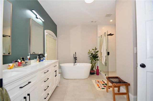 11210 Donnington Drive, Duluth, GA 30097