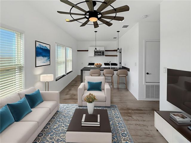 142 W Palm Beach Road, Port Aransas, TX 78373