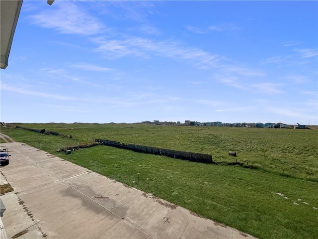 142 W Palm Beach Road, Port Aransas, TX 78373