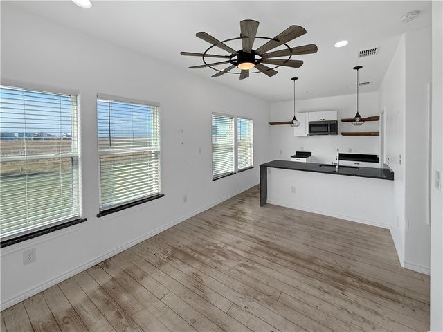 142 W Palm Beach Road, Port Aransas, TX 78373