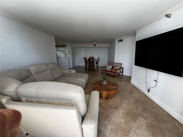 3400 NE 192nd Street 2102, Aventura, FL 33180