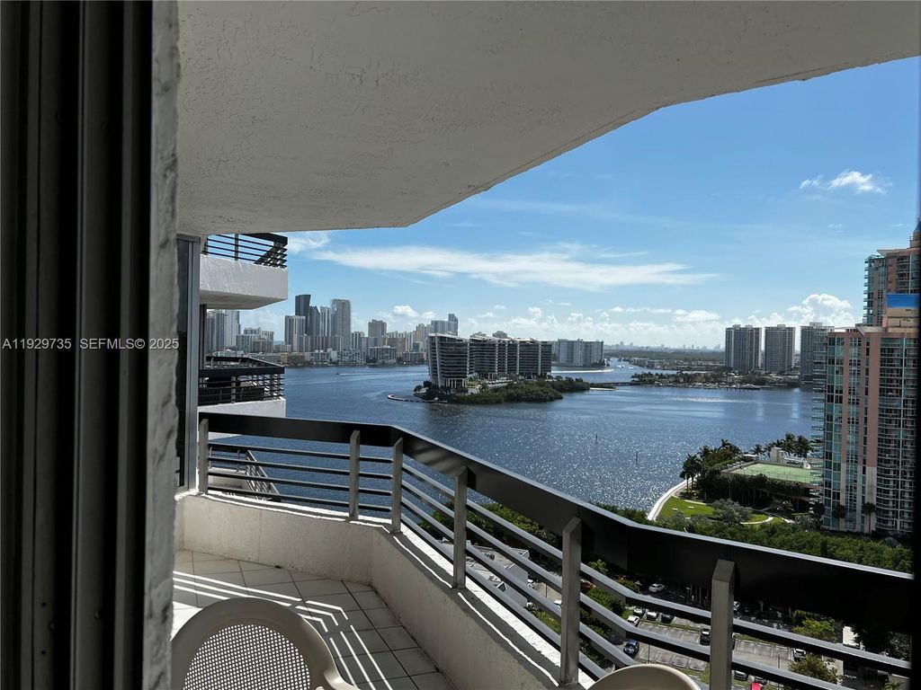 3400 NE 192nd Street 2102, Aventura, FL 33180
