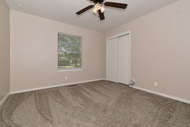 1304 Skyline Drive, Greenville, TX 75401