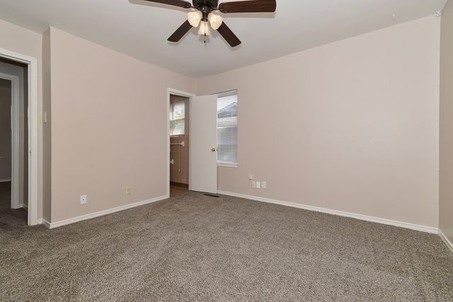 1304 Skyline Drive, Greenville, TX 75401