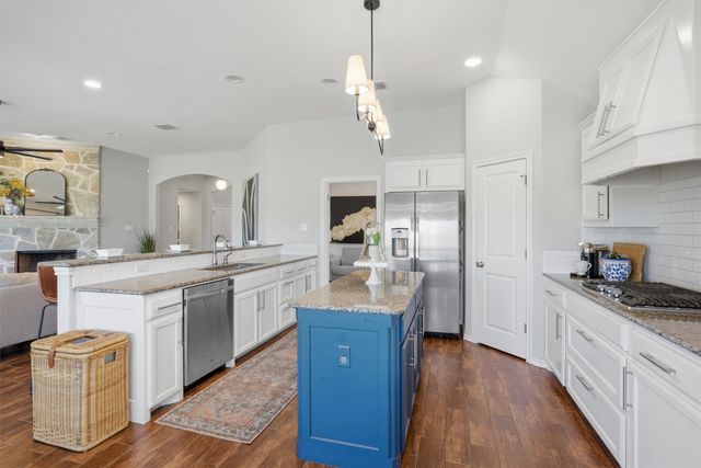 7224 Prestwick Terrace, Benbrook, TX 76126