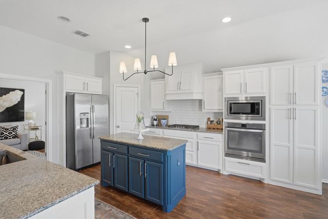 7224 Prestwick Terrace, Benbrook, TX 76126