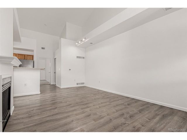 18242 E Flora Pl B, Aurora, CO 80013