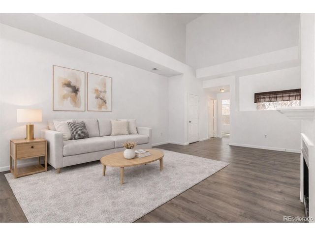 18242 E Flora Pl B, Aurora, CO 80013