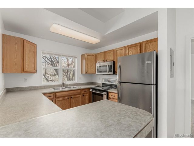 18242 E Flora Pl B, Aurora, CO 80013