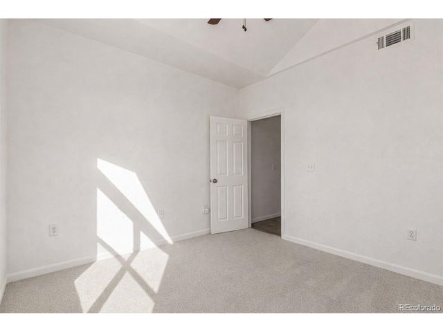 18242 E Flora Pl B, Aurora, CO 80013