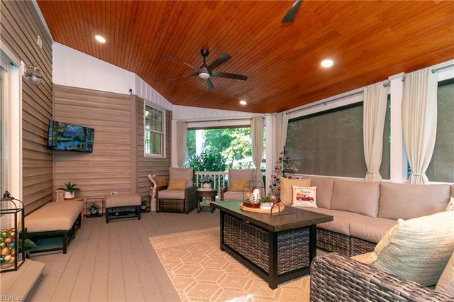 708 Pebble QUAY, Chesapeake, VA 23320