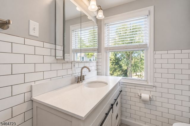 223 Baldwin St, Bloomfield Twp., NJ 07003
