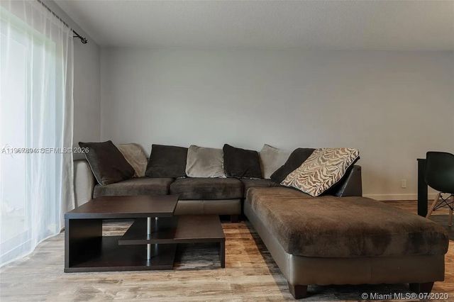 219 NE 14th Ave 307, Hallandale Beach, FL 33009