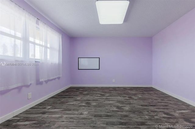 219 NE 14th Ave 307, Hallandale Beach, FL 33009