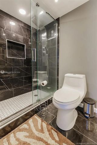 219 NE 14th Ave 307, Hallandale Beach, FL 33009