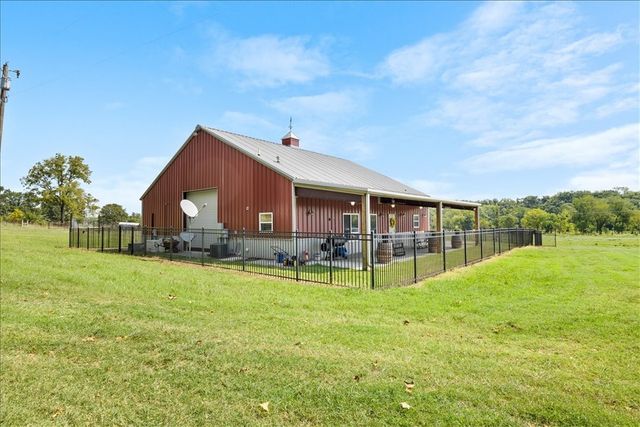 5000 SW Opal Road, Bentonville, AR 72713