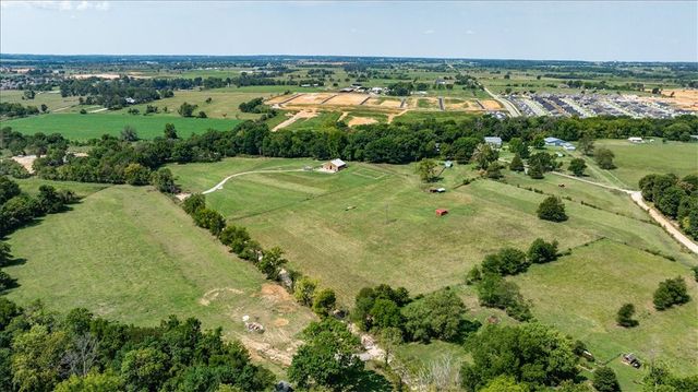 5000 SW Opal Road, Bentonville, AR 72713