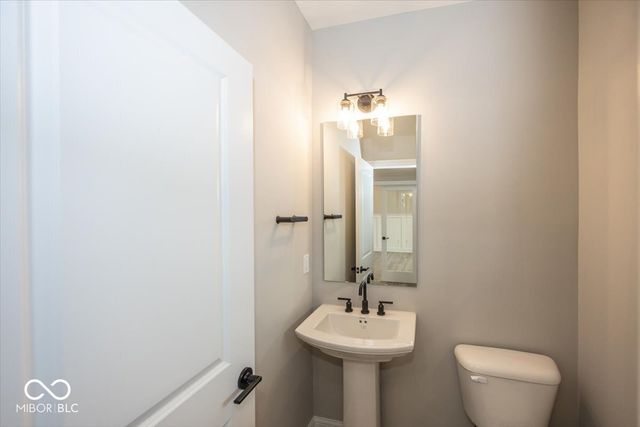 1914 Delp Court, Avon, IN 46123