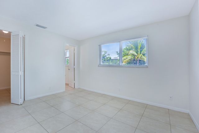 1000 NE 9th Avenue 4, Delray Beach, FL 33483