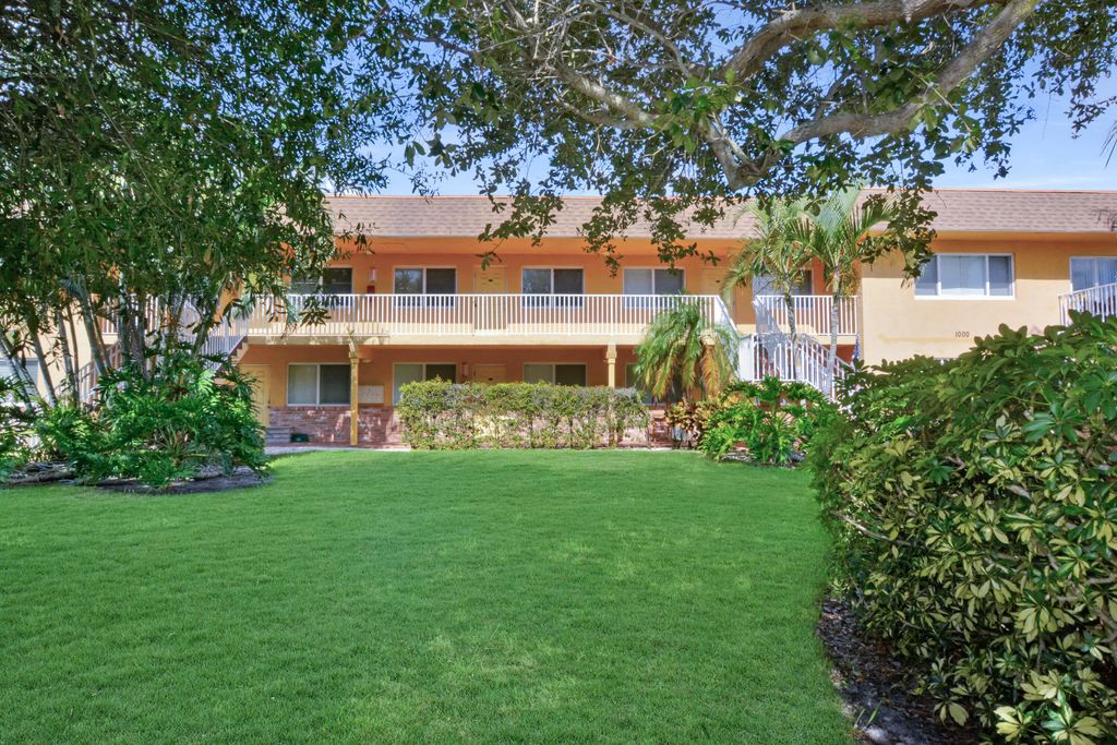 1000 NE 9th Avenue 4, Delray Beach, FL 33483