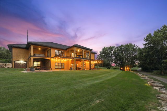3817 Bluestem Road, Norwalk, IA 50211