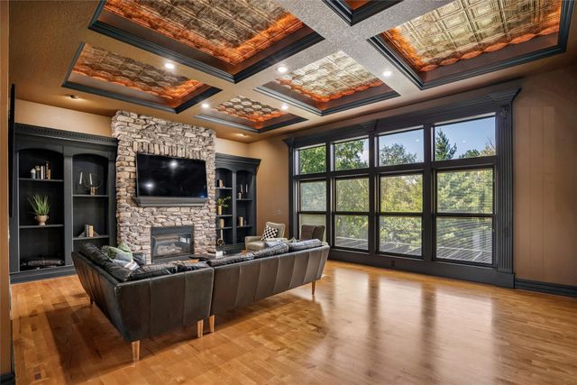 3817 Bluestem Road, Norwalk, IA 50211