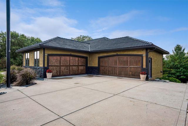 3817 Bluestem Road, Norwalk, IA 50211