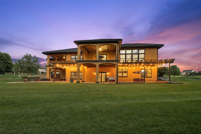 3817 Bluestem Road, Norwalk, IA 50211