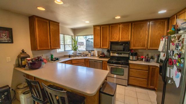 1695 Canter Court, Redding, CA 96002