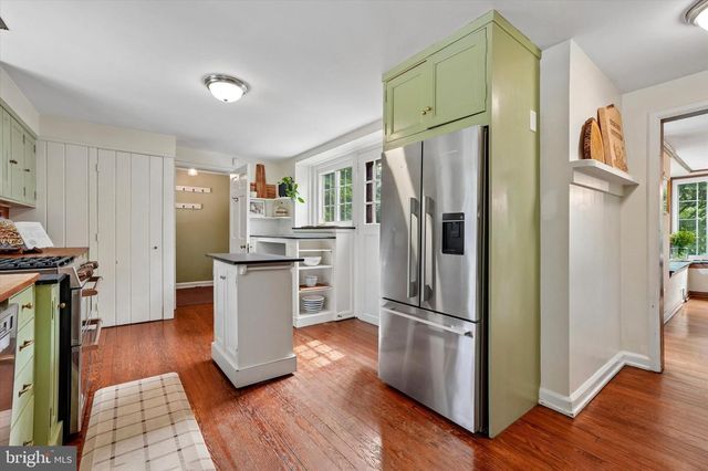 117 E MILL RD, Flourtown, PA 19031
