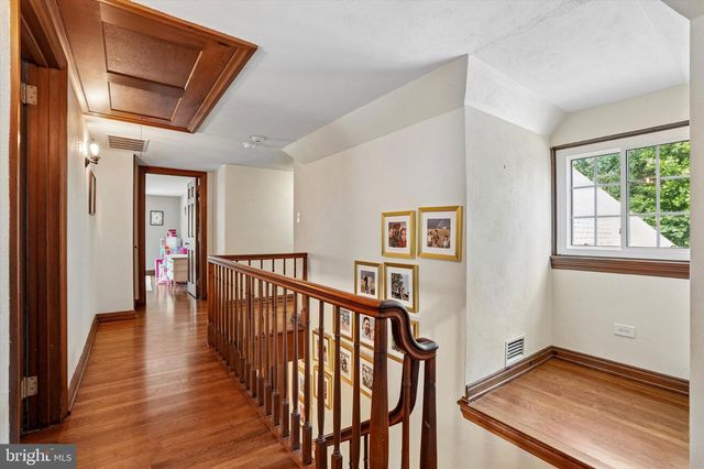 117 E MILL RD, Flourtown, PA 19031
