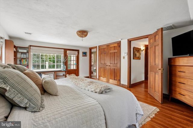 117 E MILL RD, Flourtown, PA 19031