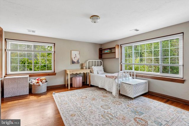 117 E MILL RD, Flourtown, PA 19031