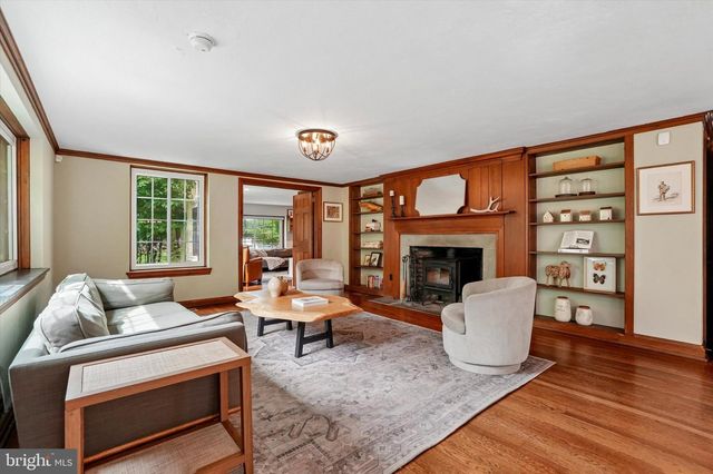 117 E MILL RD, Flourtown, PA 19031