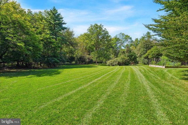 117 E MILL RD, Flourtown, PA 19031